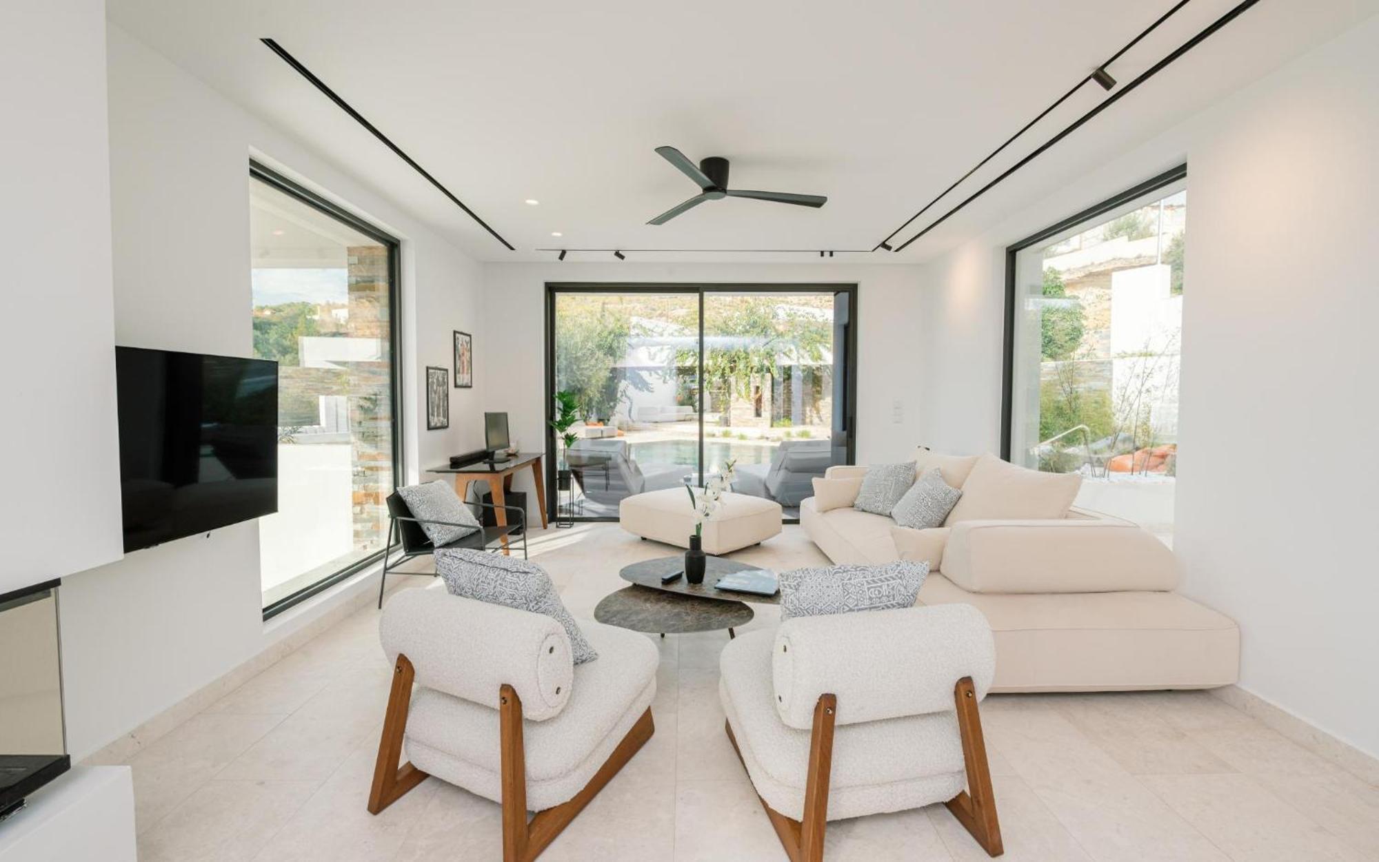 Villa Elia Cove Luxury & Residences *