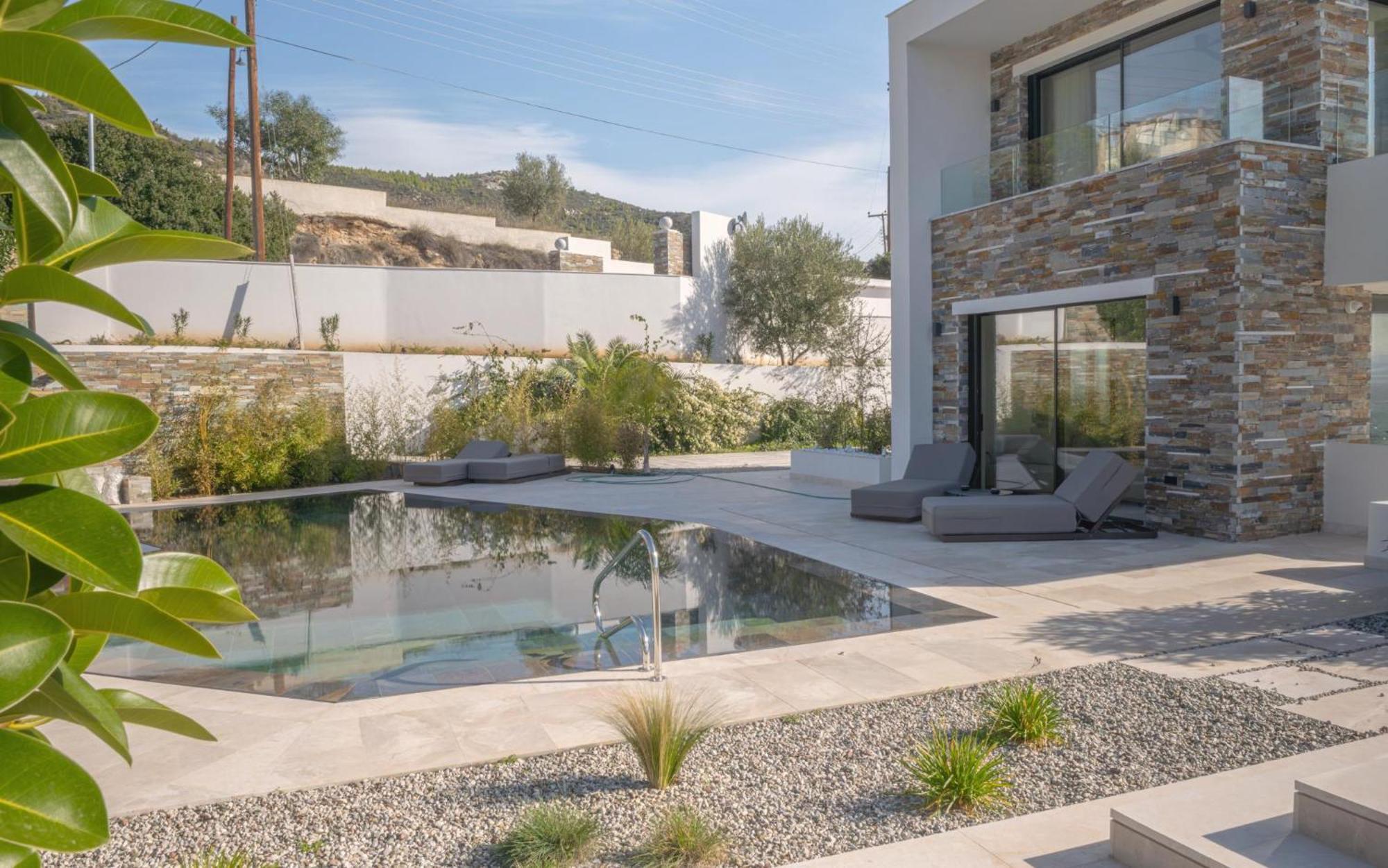 Elia Cove Luxury & Residences
