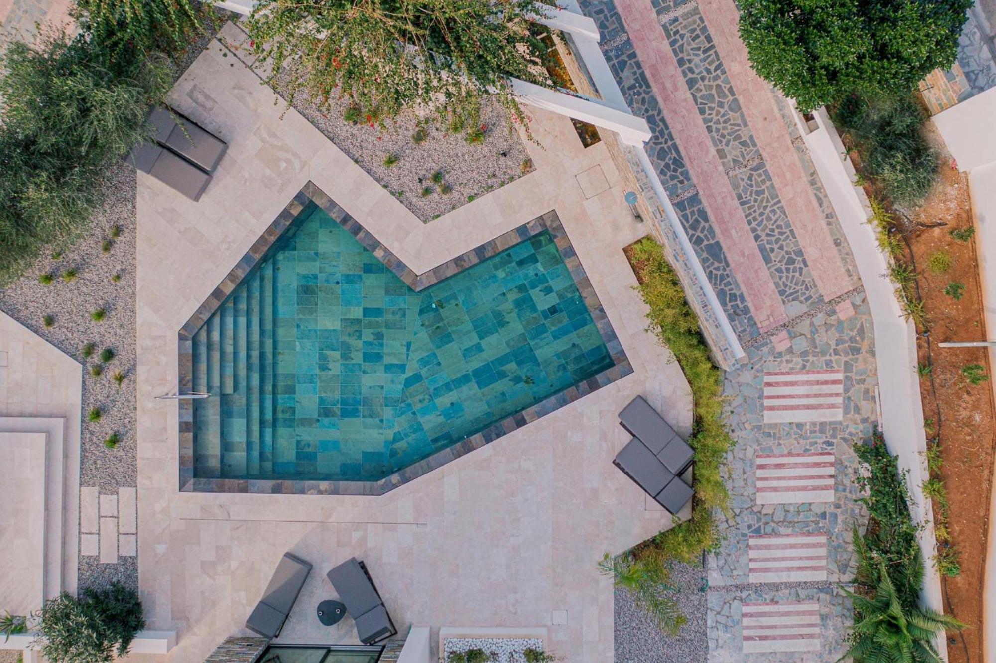 Elia Cove Luxury & Residences Villa *